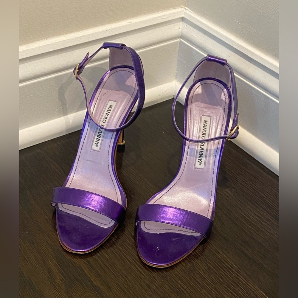 Manolo Blahnik Chaos Purple Metallic Ankle Strap Stiletto Heels 38.5 - Picture 2 of 9